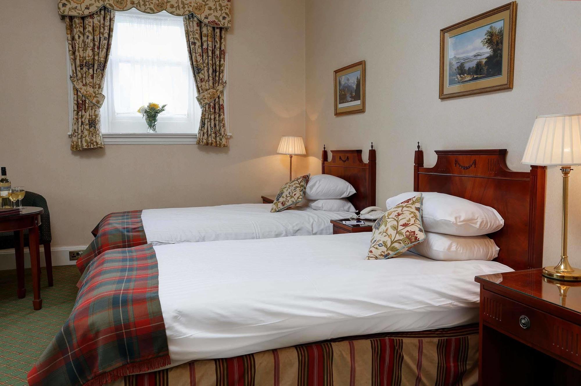 לנרק Best Western Cartland Bridge Hotel חדר תמונה